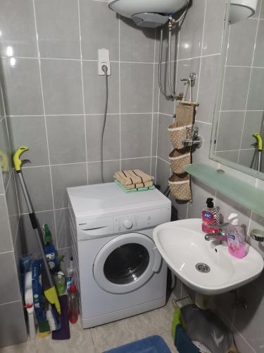 Vonios kambarys apgyvendinimo įstaigoje Gallery apartment Budva