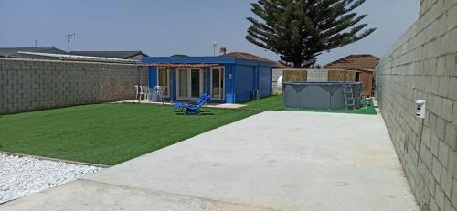 Casita de madera Azul