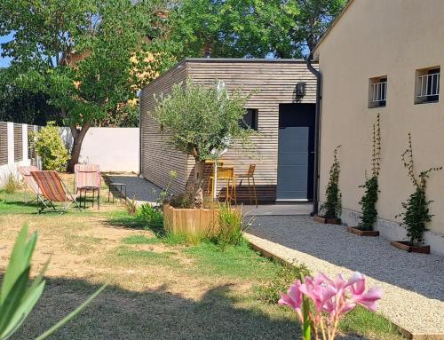 Zahrada ubytování Gîte cosy et tout équipé "Une cabane en Luberon" 44 m2 avec jardin
