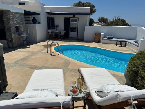 Hồ bơi trong/gần Ferienhaus mit atemberaubendem Meerblick, privatem Pool und Whirlpool