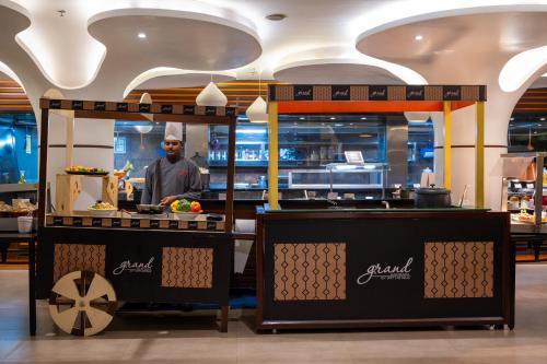 Grand Kakinada by GRT Hotelsにあるラウンジまたはバー