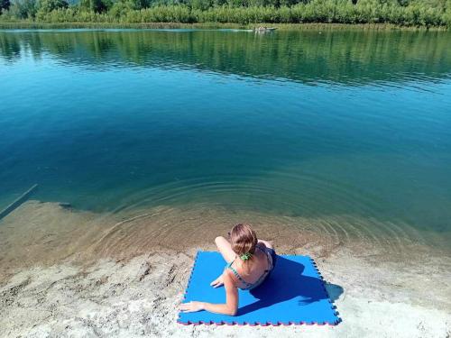 兹沃尔尼克Vikendica Maksim, Zelinje - Zvornicko jezero的相册照片