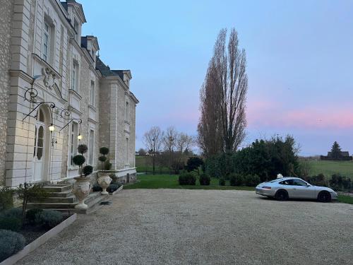 Κήπος έξω από το Château de Montaupin