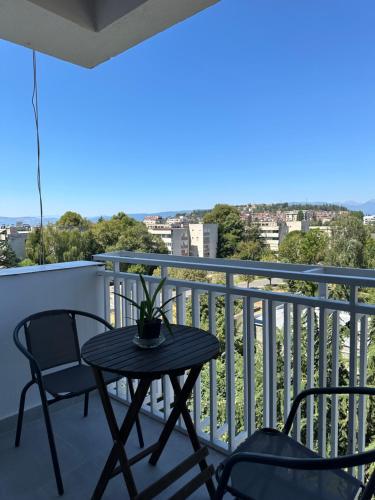 En balkong eller terrasse på IS suites
