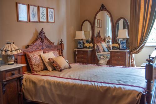 Ένα ή περισσότερα κρεβάτια σε δωμάτιο στο Casa da Torre luxury villa in Braga