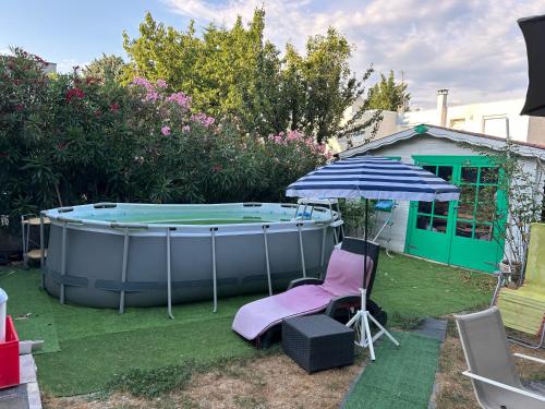 Photo de la galerie de l'établissement Jolie chambre Nenuphar dans belle maison, à Vaulx-en-Velin
