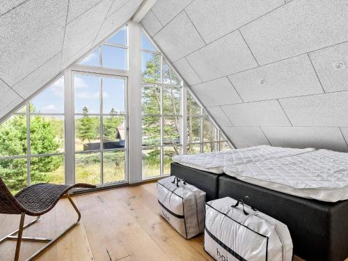 Postel nebo postele na pokoji v ubytování Blåvand Garden Retreat Tranquil Escape-By Traum