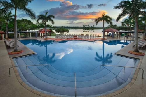 Marriott Villas at Doral 2BD sleeps 8 photo 10