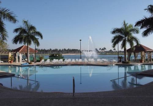 Marriott Villas at Doral 2BD sleeps 8 photo 28