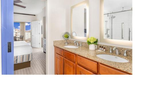 Et badeværelse på Marriott Grande Vista Luxury 1BD villa sleeps 4