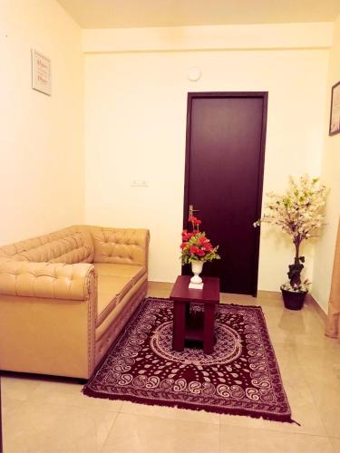 Χώρος καθιστικού στο Private 3BHK Luxurious Villa with Indoor Pool near Mahabalipuram
