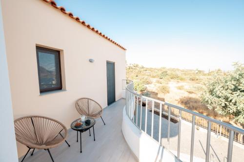 Balkoni atau teres di Istros Villas - with Pools, BBQ & Heated Spa Whirlpools, By ThinkVilla