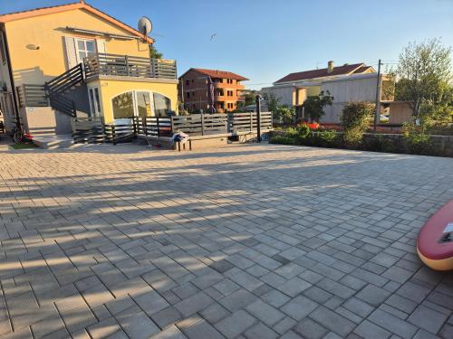 Galeriebild der Unterkunft Apartman Lana in Klimno