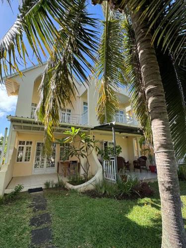 Taman di luar 3bedroom house, pool & garden!