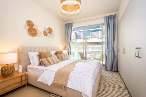 Postel nebo postele na pokoji v ubytování Seaside Serenity Apartment