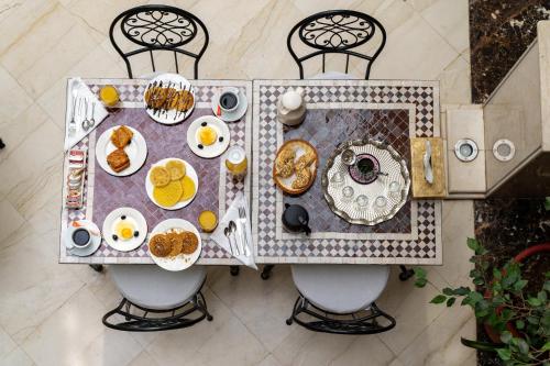 Jídlo v penzionu nebo okolí