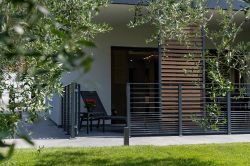 Taman di luar Casa 32 Loft - Garda Lake