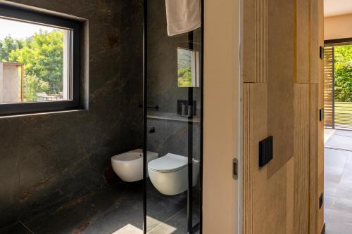 Bilik mandi di Casa 32 Loft - Garda Lake