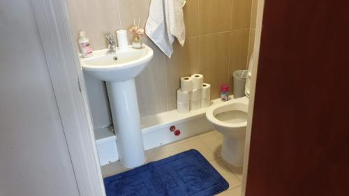 Ένα μπάνιο στο Beautiful Studio flat close to central London
