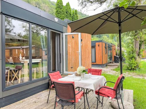 Taman di luar Holiday Home Tiny Haus Bavaria by Interhome
