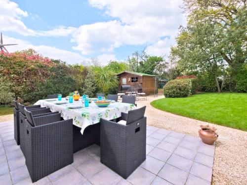 Photo de la galerie de l'établissement Holiday Home Aux 3 Cépages by Interhome, à Moutiers-les-Mauxfaits