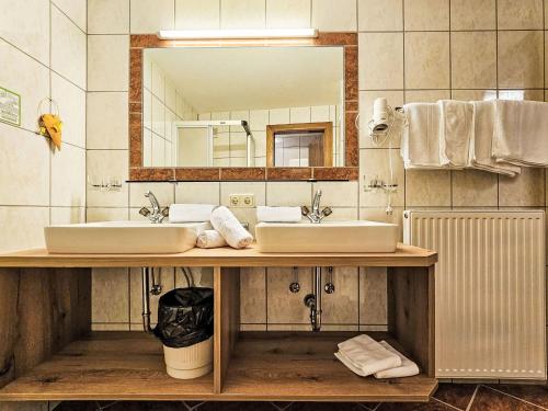 Koupelna v ubytování Studio Trisanna by Interhome