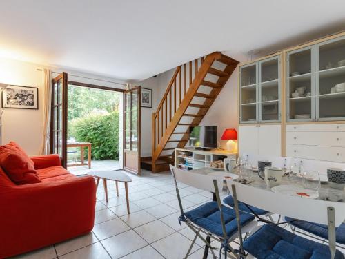 Χώρος καθιστικού στο Holiday Home La Pommeraie by Interhome