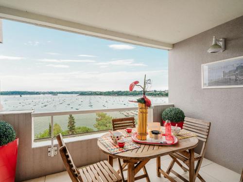 Apartment Terrasses d'Emeraude-7 by Interhome