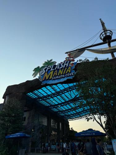 Φωτογραφία από το άλμπουμ του MayaBay Residence Splash Mania Gamuda Cove by AZF Homestay σε Pulau Kempas