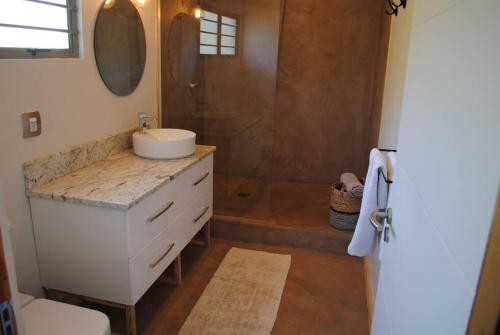 Ένα μπάνιο στο Beach House Getaway - A Dreamers Paradise