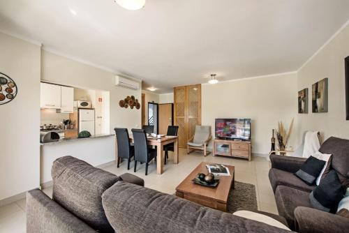 Apartment Patricia-Dining Patio & Swimming Pool