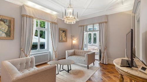 Entire Villa Imperial in Central Zurich