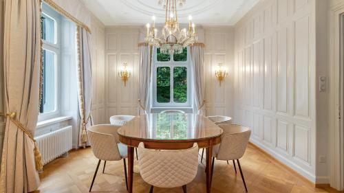 Entire Villa Imperial in Central Zurich