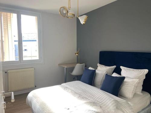 Postel nebo postele na pokoji v ubytování Luxury-Jo Appartement Complet Moderne 4 Chambres