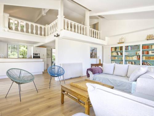 Maison avec Jardin et Terrasses, à 10 Min de la Plage, 6 Ch, 12 Pers, WIFI, Proche Commerces