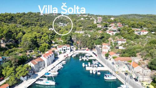 Villa Šolta - b&b overlooking the bay