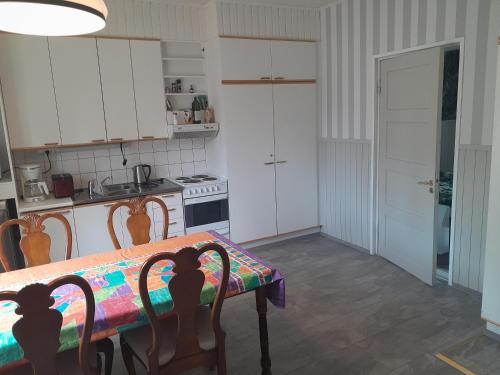 Gallery image of Saunallinen talo 5-tien varrella, yksityinen ranta in Hyrynsalmi