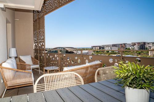 Sete, Thau Indigo B402