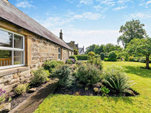 Κήπος έξω από το 2 Bed in Nr Amble CN049