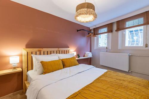 Gorgeous House with Refreshing Garden in Besiktas