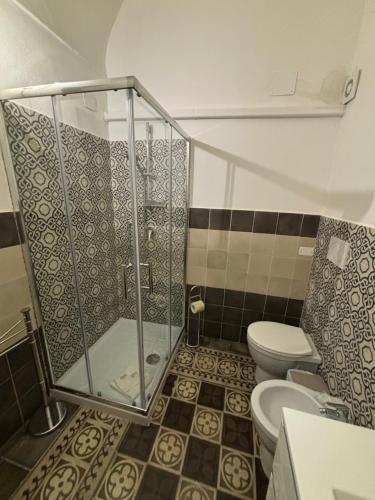 Bilik mandi di Immacolata Rooms
