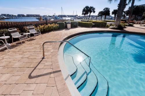 La alberca dentro o cerca de PB A108-Executive Studio Condo at Great Rates!