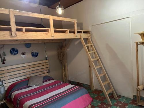 Palanda nebo palandy na pokoji v ubytování Hostal Casa Gaia
