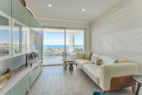 Sunrise Sea View Penthouse - heated pool - lounge area - AC