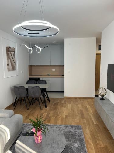 Гостиная зона в Montenegro Luxury Suites - New City Podgorica