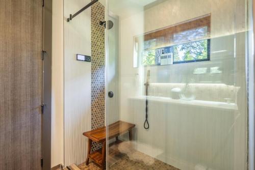 a bathroom with a shower and a sink at Suncadia 6 bdrm luxurious with magnificent golf views in Cle Elum