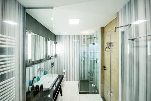 Chalet Migui Luxury Living & Spa *****, Crans Montana photo 3
