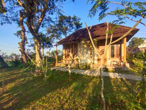 Zahrada ubytování Nêst Guesthouse Tetebatu