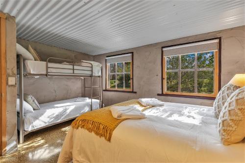 Katil atau katil-katil dalam bilik di Banyandah - Echuca Holiday Homes