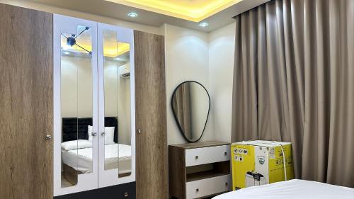 Koupelna v ubytování Fully modern furnitured , airconditioned flat in al obour area cairo near cairo airport for families only